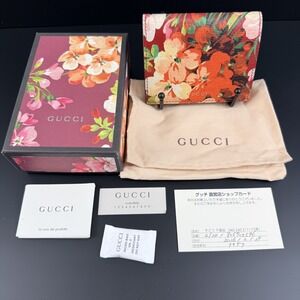 Gucci Blooms Compact Bifold Wallet Red Floral 410120 Authentic w/ Box & COA‎